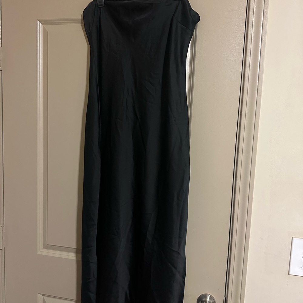 Elegant Black Satin Strapless Dress